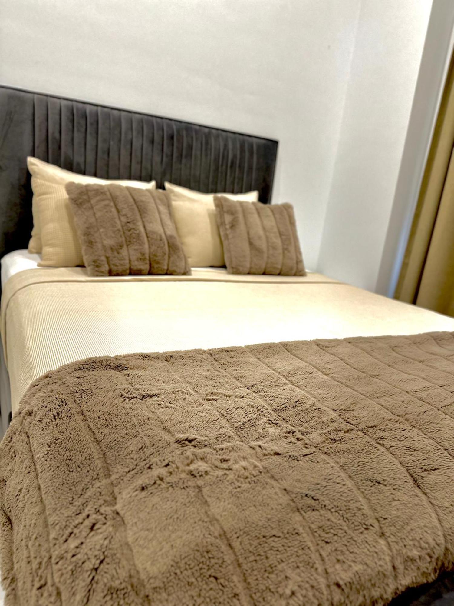 Mark Suite B8 Fuengirola Luaran gambar